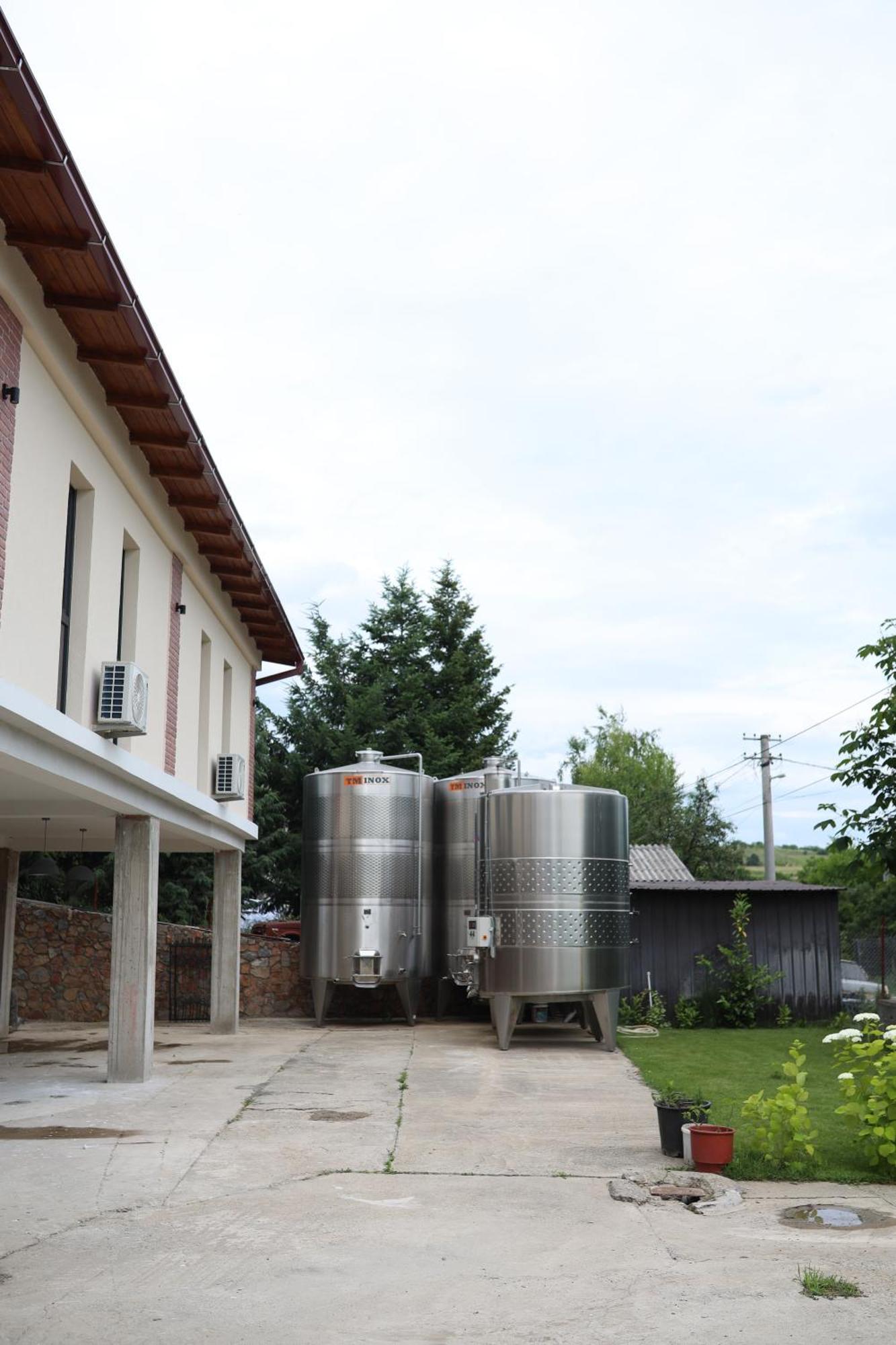Kokino Winery Ξενοδοχείο Κουμάνοβο Εξωτερικό φωτογραφία